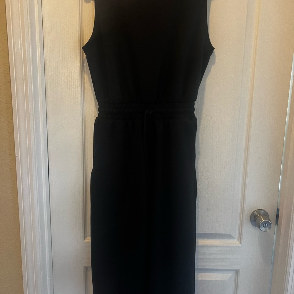 Abercrombie and Finch jumpsuit size small